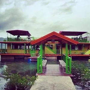 House Boat Grill Restaurant, Seafood Restaurant Montego Bay 